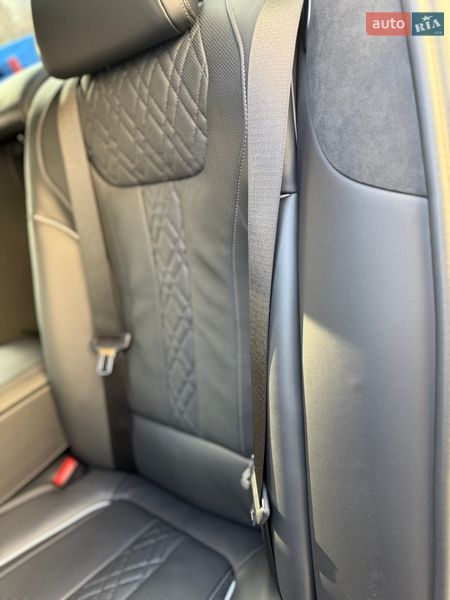 Седан BMW 7 Series 2022 в Дніпрі