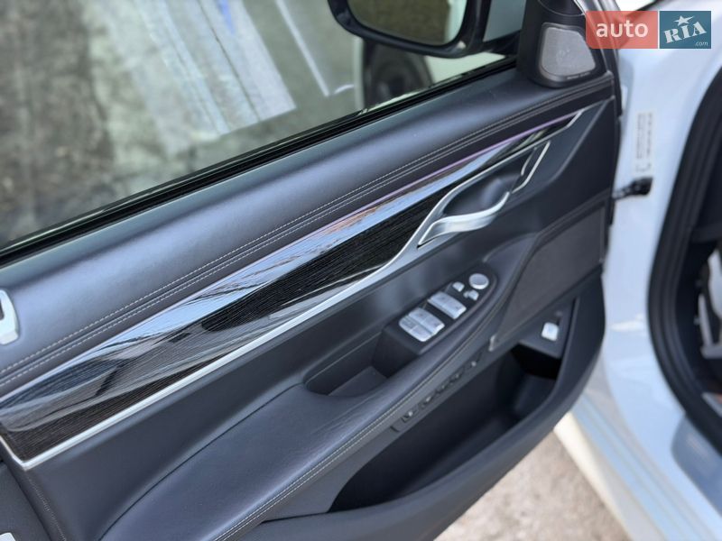 Седан BMW 7 Series 2019 в Киеве