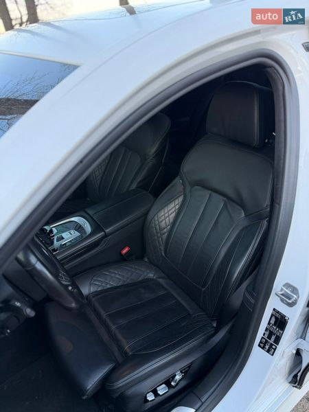 Седан BMW 7 Series 2019 в Киеве