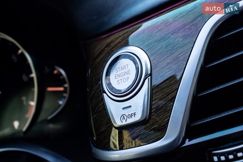 Седан BMW 7 Series 2018 в Львове