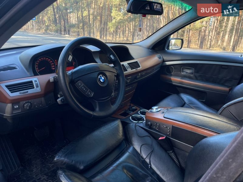 Седан BMW 7 Series 2004 в Вышгороде