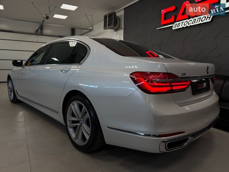 Седан BMW 7 Series 2016 в Тернополе