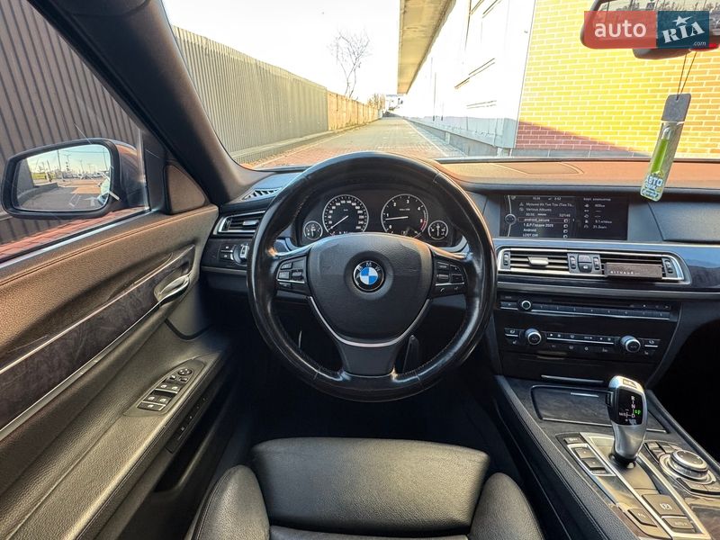 Седан BMW 7 Series 2009 в Одессе