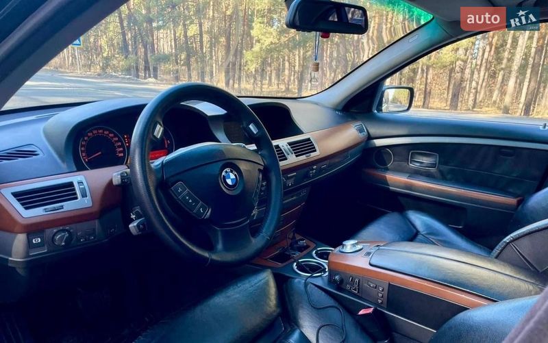Седан BMW 7 Series 2004 в Гайсине
