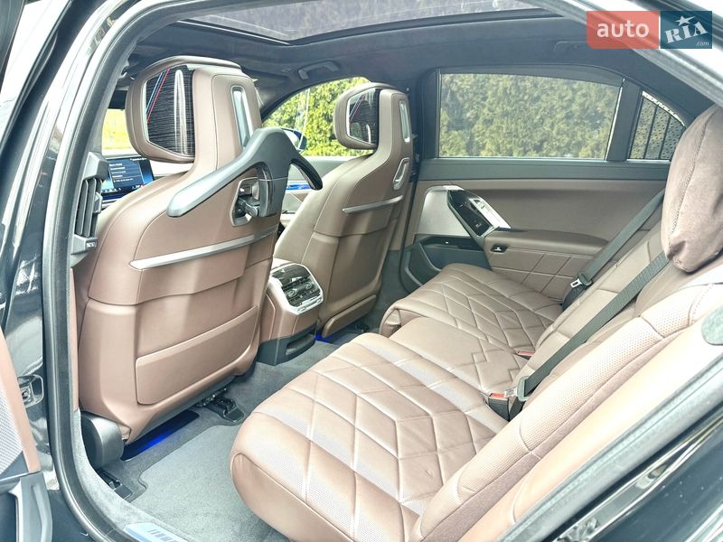 Седан BMW 7 Series 2023 в Киеве фото 30 Седан BMW 7 Series 2023 в Киеве