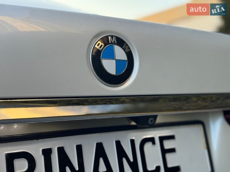 Седан BMW 7 Series 2016 в Киеве