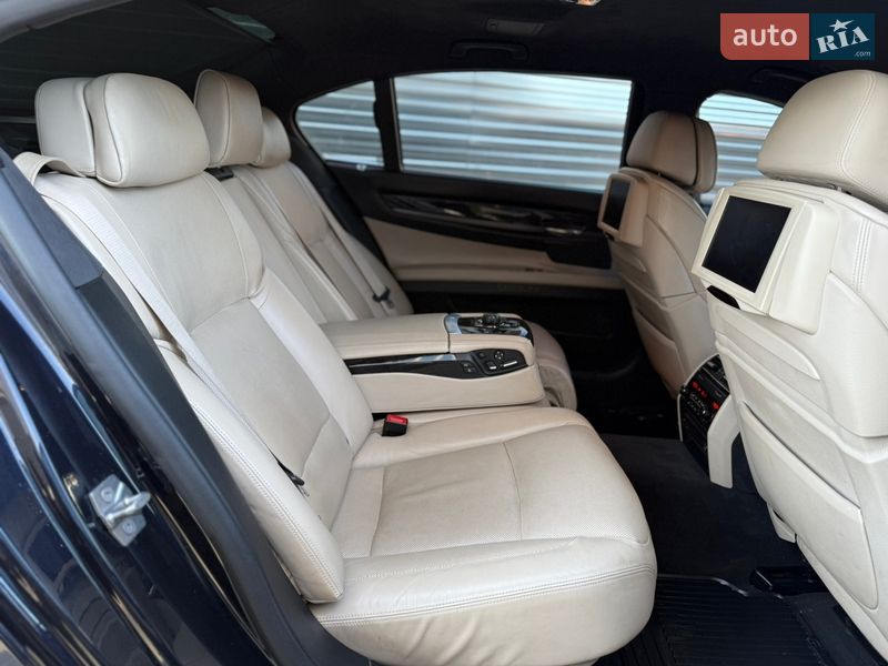 Седан BMW 7 Series 2011 в Хмельницком