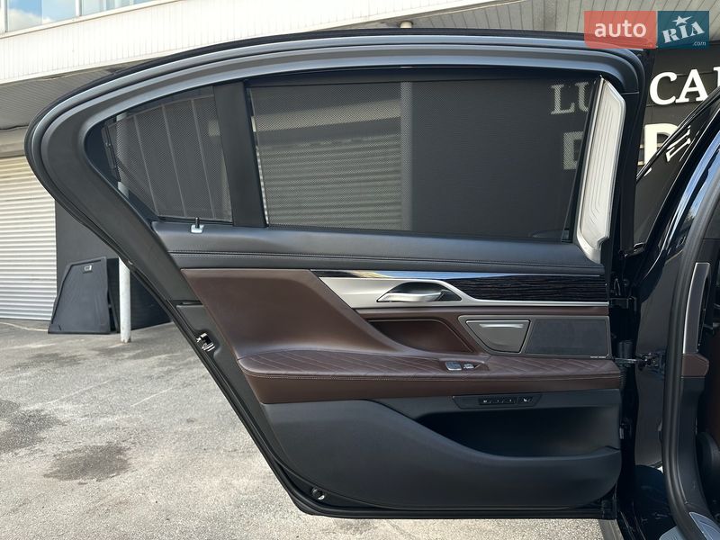 Седан BMW 7 Series 2021 в Киеве