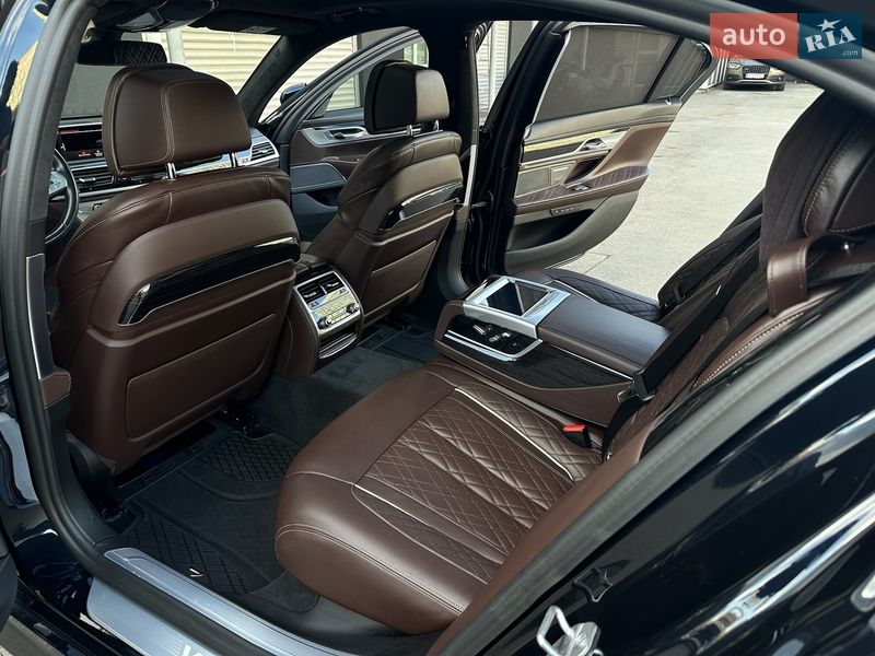Седан BMW 7 Series 2021 в Киеве