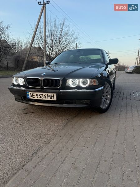 BMW 7 Series 1999