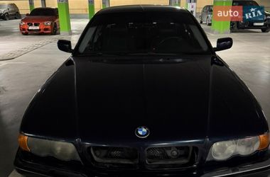 Седан BMW 7 Series 2001 в Львове