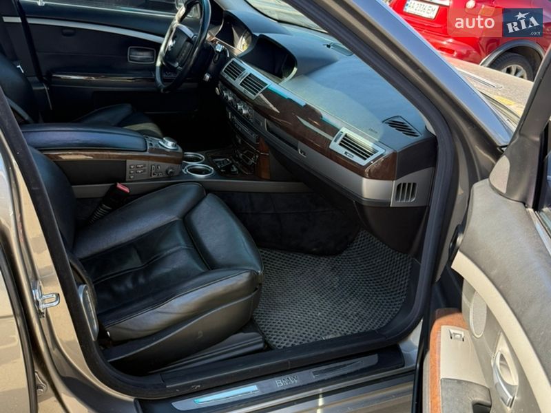 Седан BMW 7 Series 2005 в Киеве