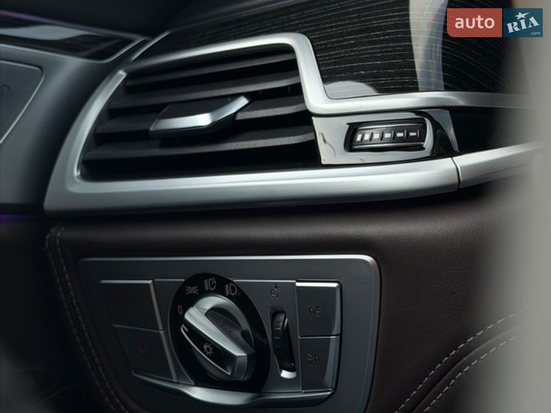 Седан BMW 7 Series 2022 в Львове фото 40 Седан BMW 7 Series 2022 в Львове