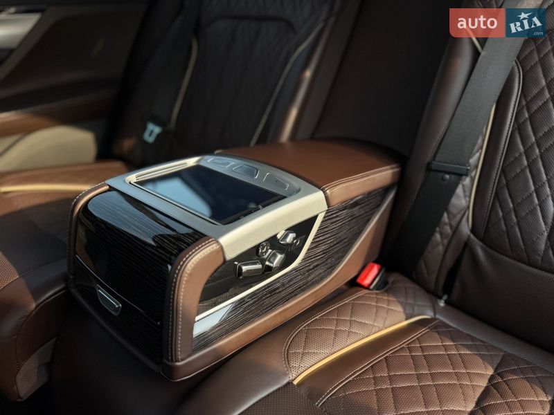 Седан BMW 7 Series 2022 в Львове фото 47 Седан BMW 7 Series 2022 в Львове