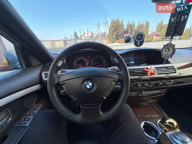 Седан BMW 7 Series 2005 в Дубно