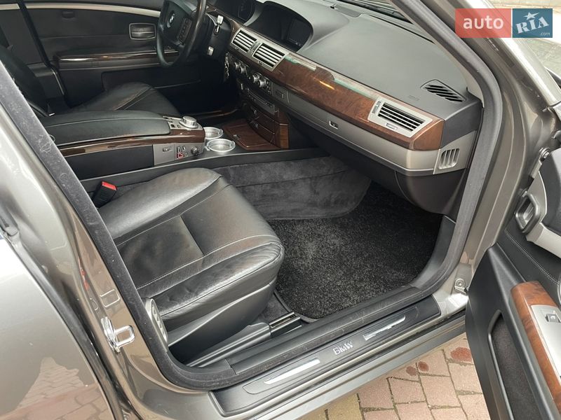 Седан BMW 7 Series 2006 в Запоріжжі