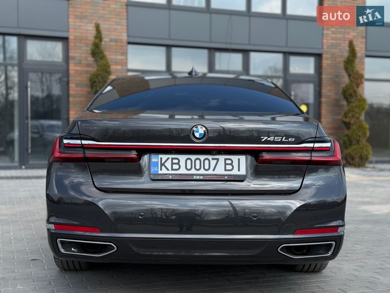 Седан BMW 7 Series 2020 в Виннице