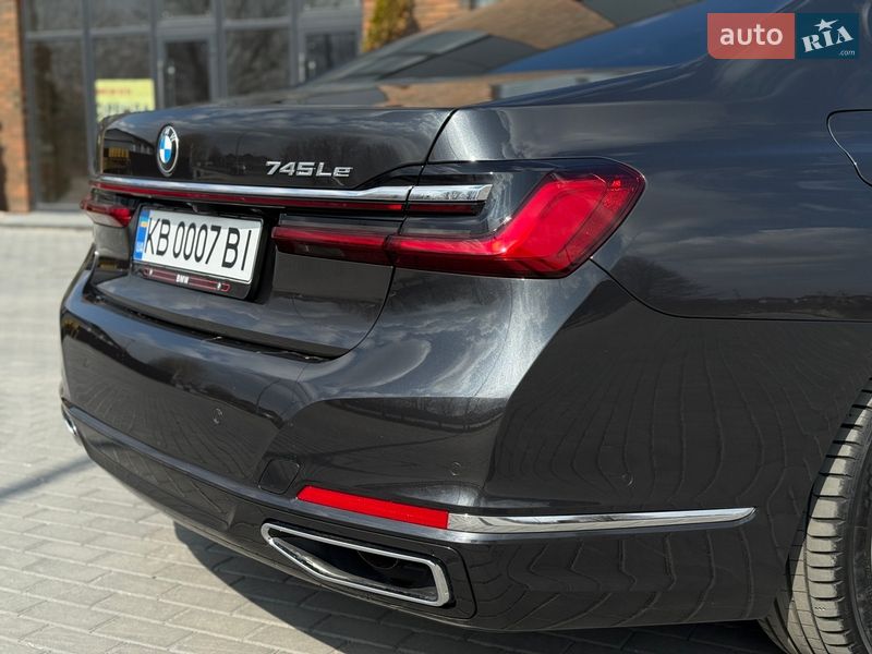 Седан BMW 7 Series 2020 в Виннице