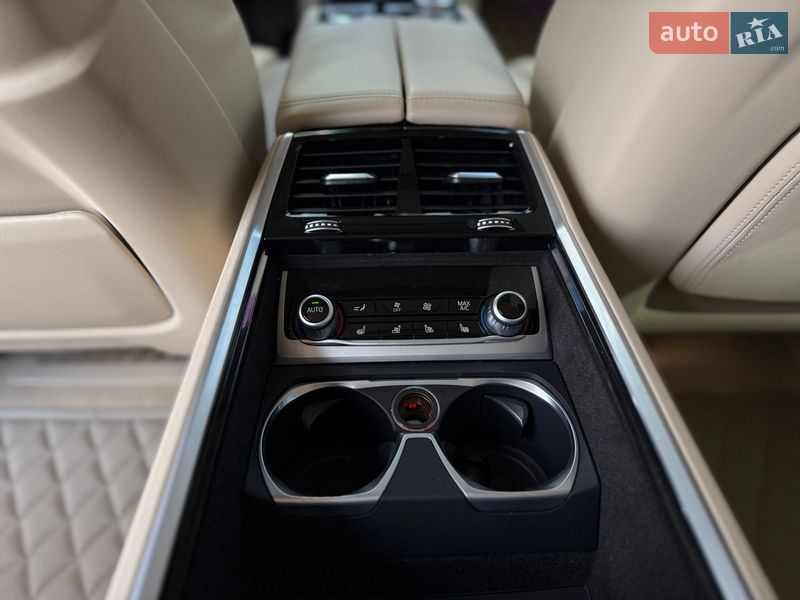 Седан BMW 7 Series 2020 в Виннице