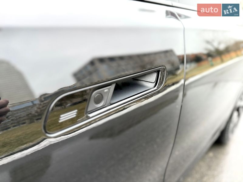 Седан BMW 7 Series 2023 в Киеве фото 7 Седан BMW 7 Series 2023 в Киеве