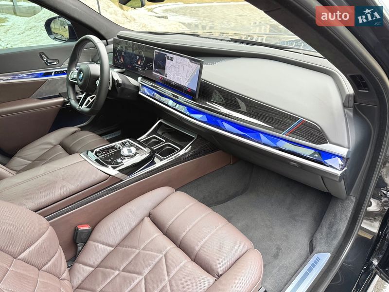 Седан BMW 7 Series 2023 в Киеве фото 38 Седан BMW 7 Series 2023 в Киеве