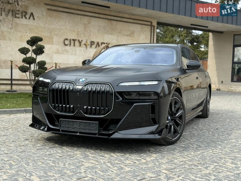 Седан BMW 7 Series 2023 в Львові