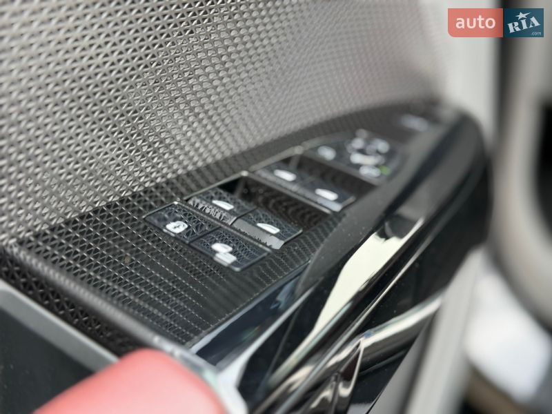 Седан BMW 7 Series 2023 в Львові