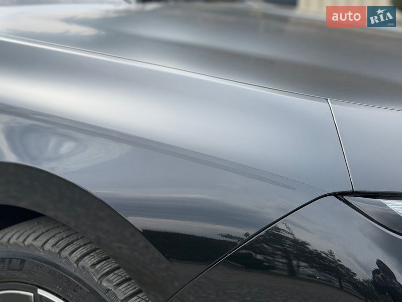 Седан BMW 7 Series 2023 в Львові