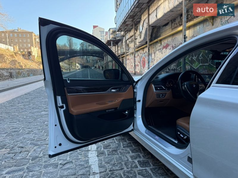 Седан BMW 7 Series 2017 в Одессе фото 48 Седан BMW 7 Series 2017 в Одессе