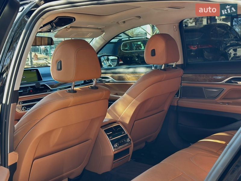 Седан BMW 7 Series 2016 в Ровно фото 14 Седан BMW 7 Series 2016 в Ровно