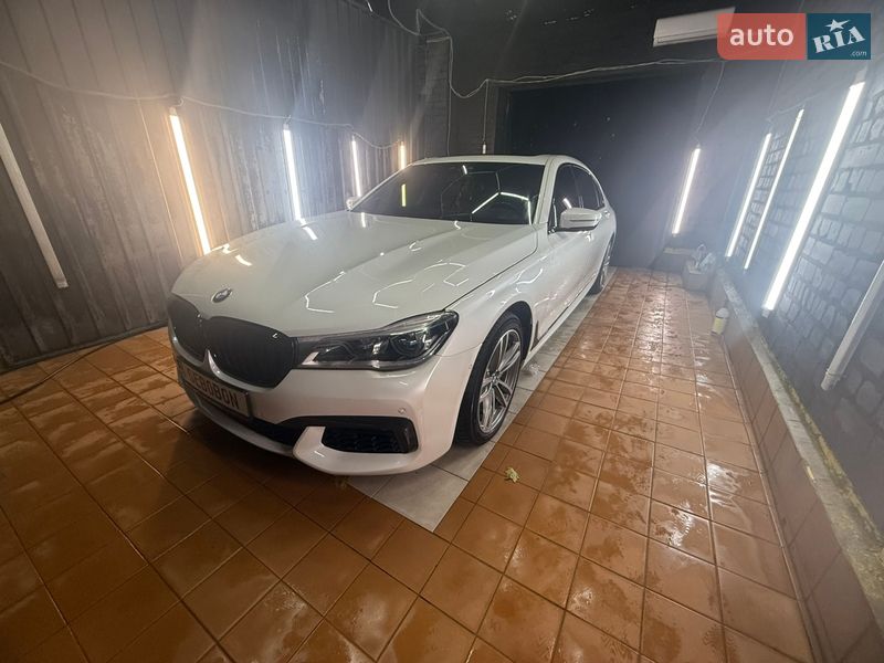 Седан BMW 7 Series 2018 в Кременчуці