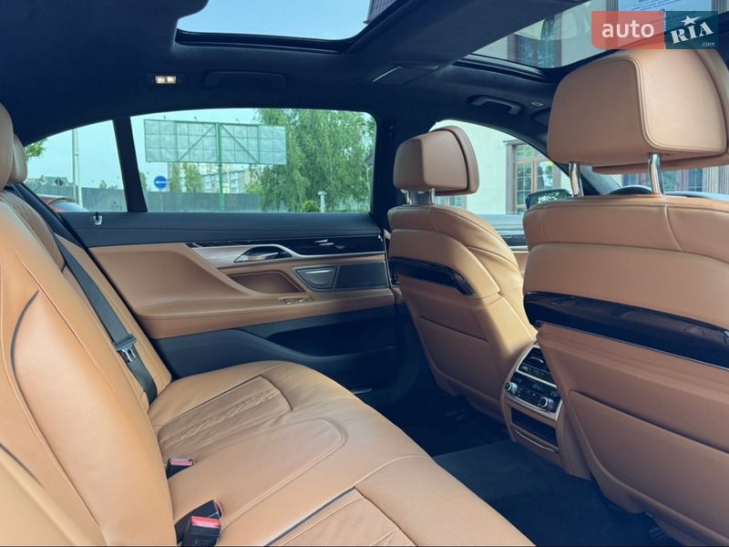 Седан BMW 7 Series 2018 в Кременчуці