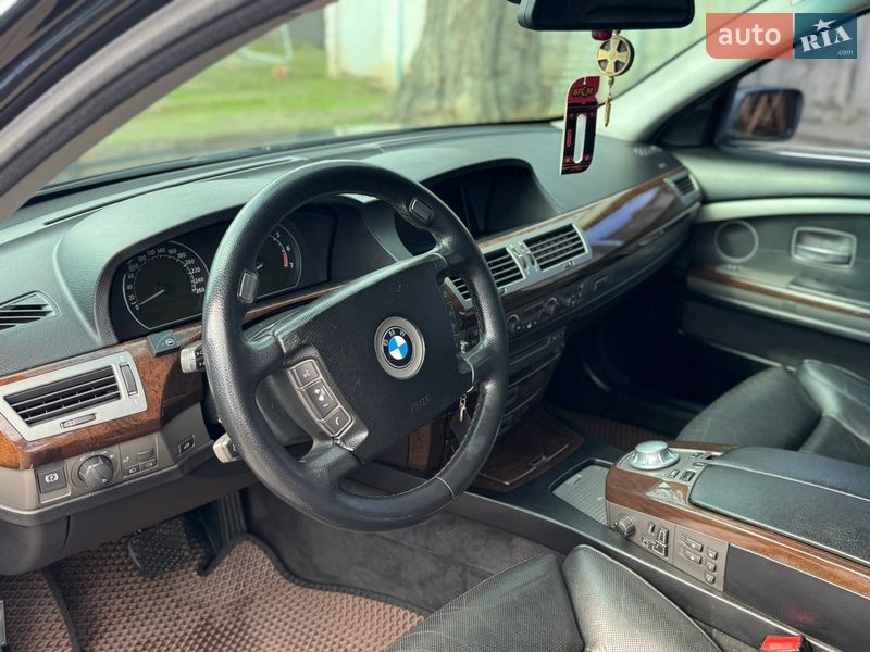 Седан BMW 7 Series 2004 в Лубнах