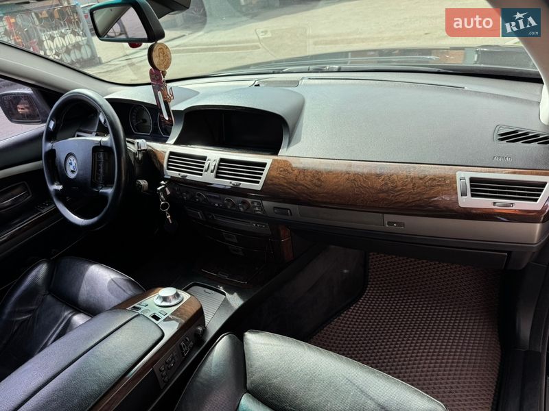 Седан BMW 7 Series 2004 в Лубнах