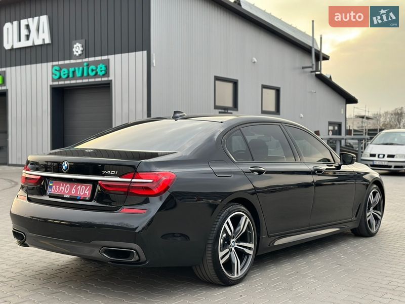 Седан BMW 7 Series 2017 в Нововолынске