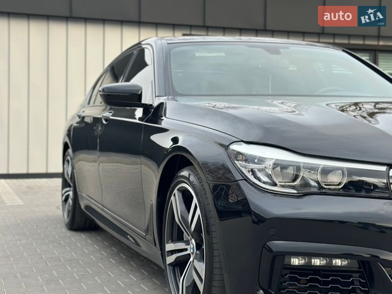 Седан BMW 7 Series 2017 в Нововолынске