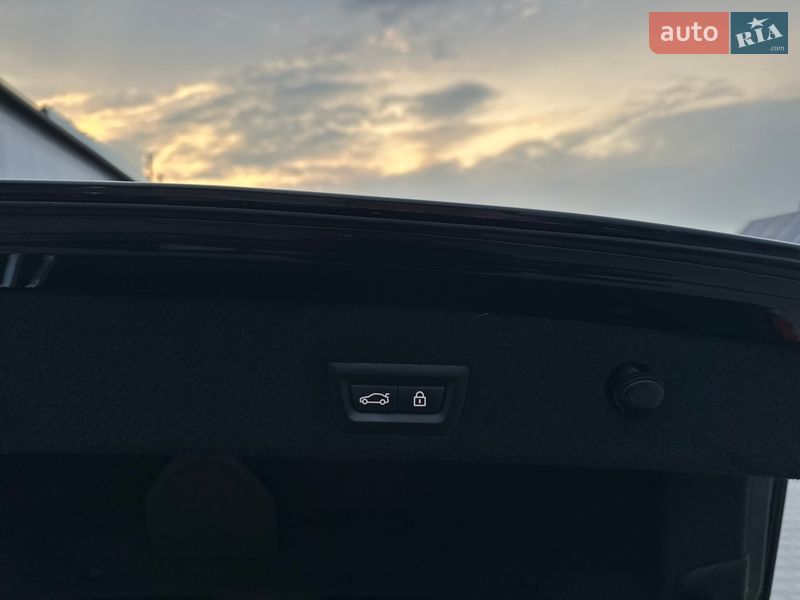 Седан BMW 7 Series 2017 в Нововолынске