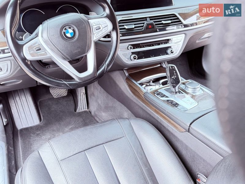 Седан BMW 7 Series 2017 в Черновцах фото 22 Седан BMW 7 Series 2017 в Черновцах