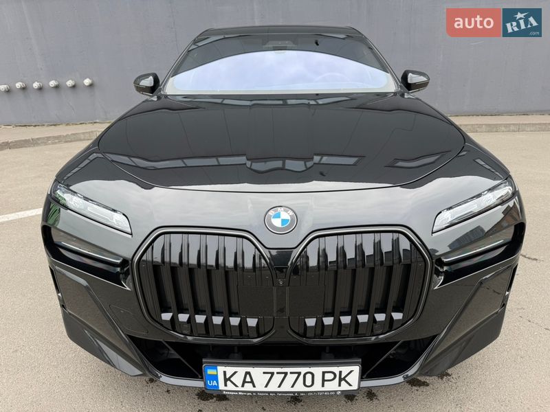 Седан BMW 7 Series 2025 в Киеве