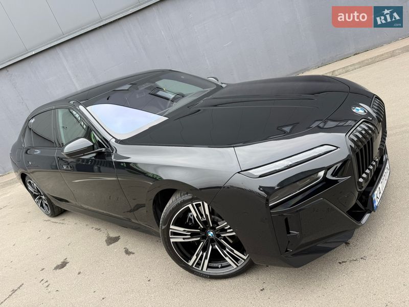 Седан BMW 7 Series 2025 в Киеве