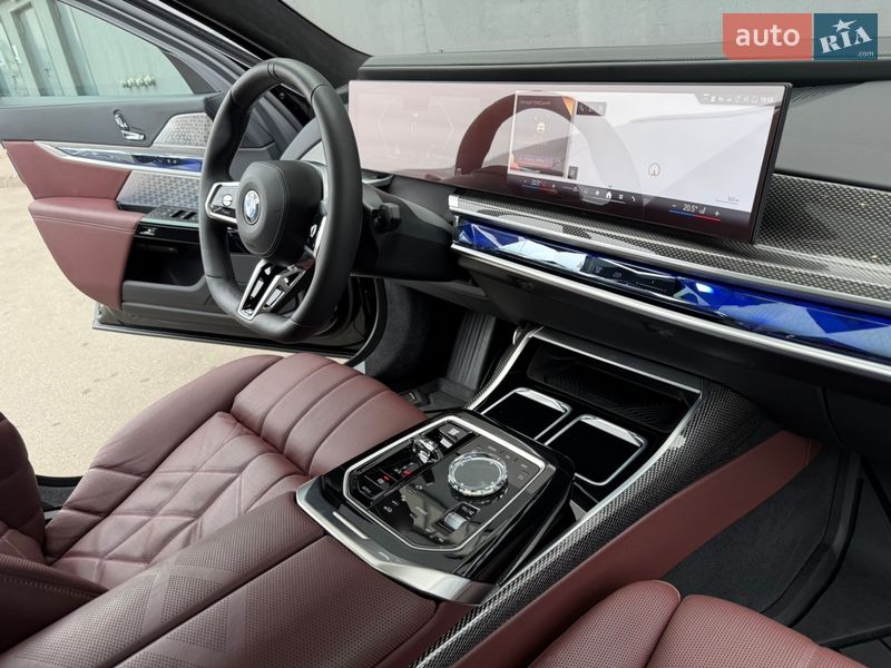 Седан BMW 7 Series 2025 в Киеве