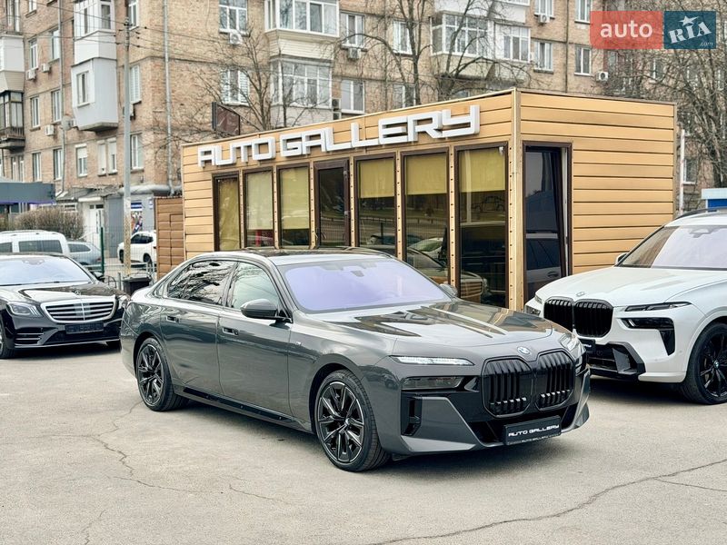 Седан BMW 7 Series 2025 в Києві