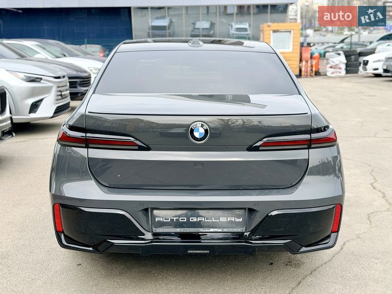 Седан BMW 7 Series 2025 в Києві