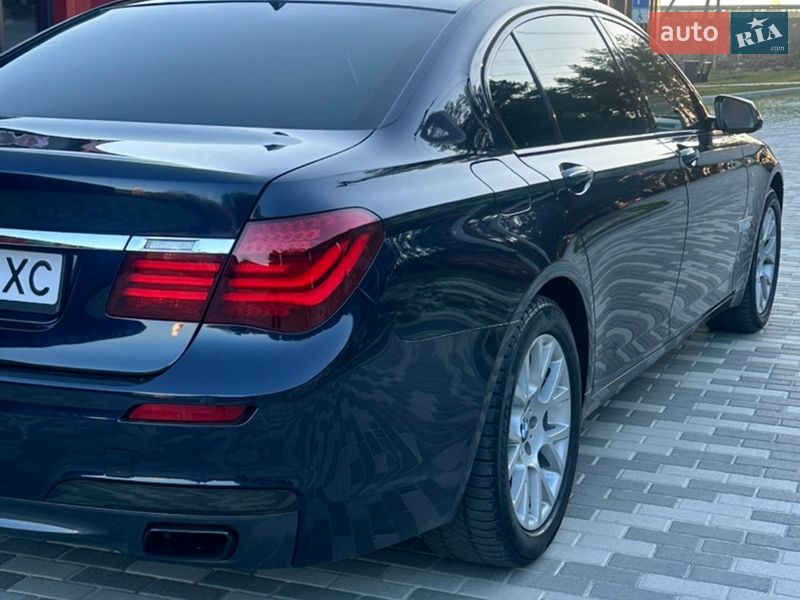 Седан BMW 7 Series 2013 в Львові
