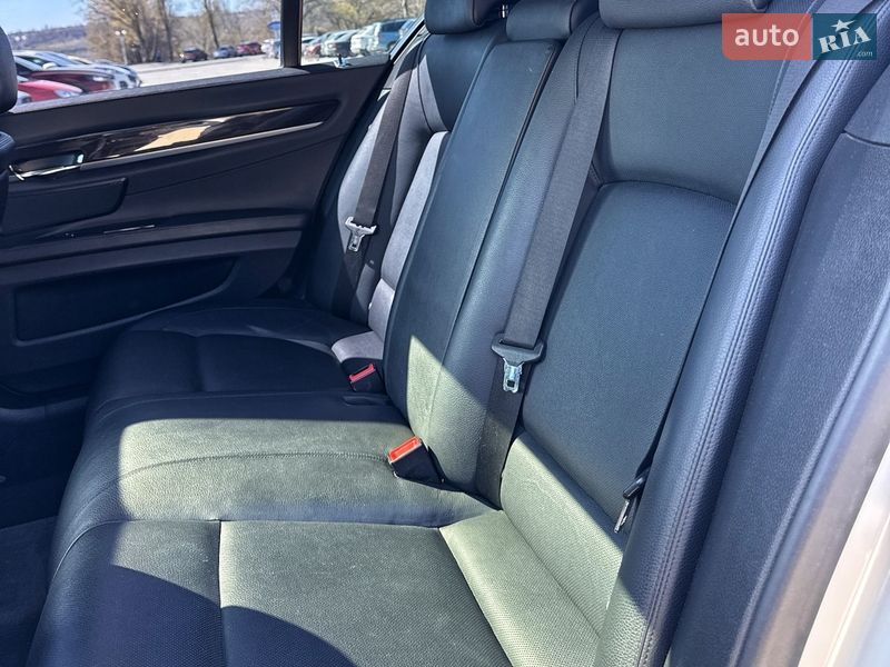 Седан BMW 7 Series 2014 в Запоріжжі