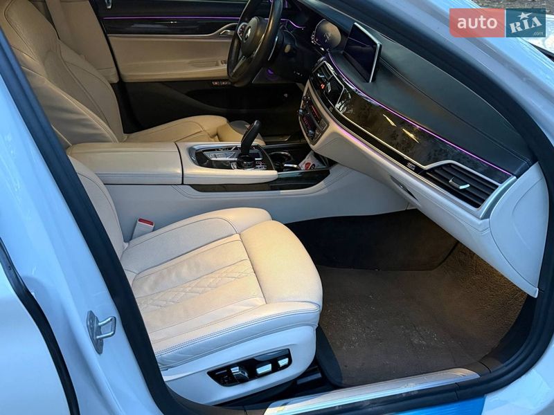 Седан BMW 7 Series 2018 в Києві
