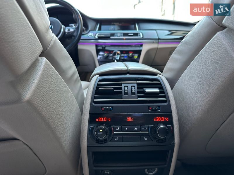 Седан BMW 7 Series 2009 в Чернівцях