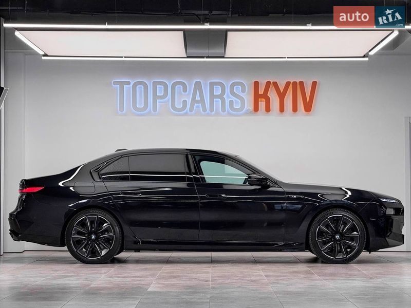 Седан BMW 7 Series 2023 в Києві фото 12 Седан BMW 7 Series 2023 в Києві