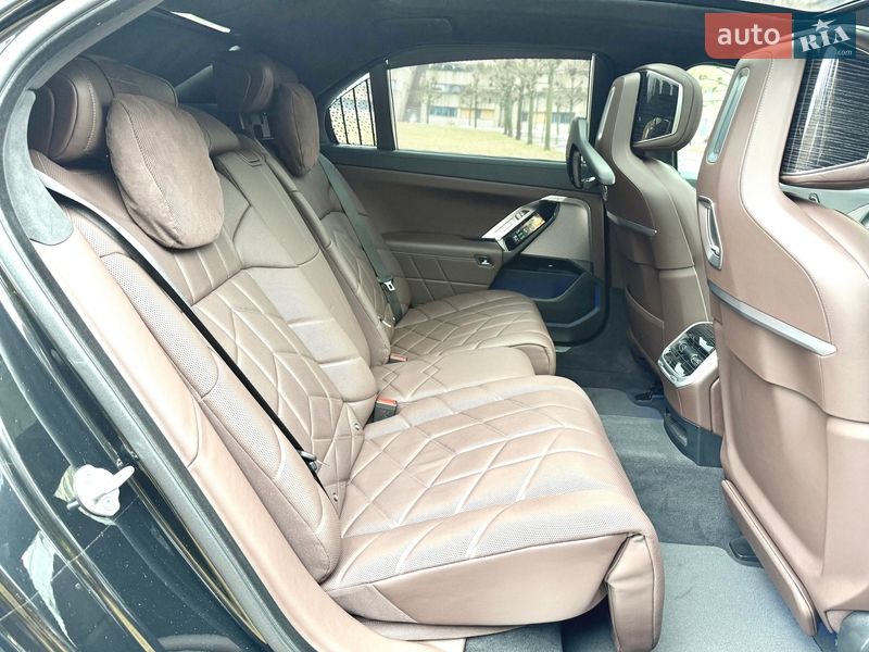 Седан BMW 7 Series 2023 в Києві