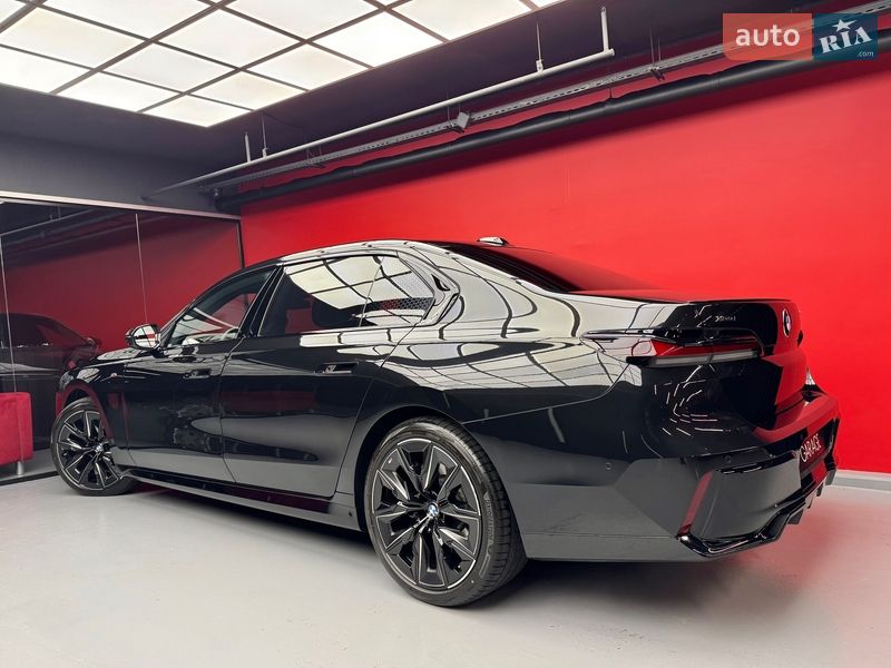 Седан BMW 7 Series 2024 в Киеве